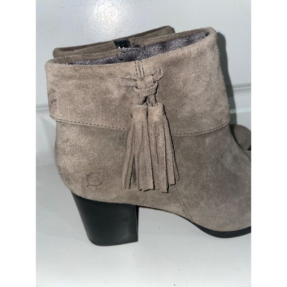 Born Women's Tori Ankle Boots size 8.5 Genuine Suede w/Tassels Boho - Picture 2 of 10